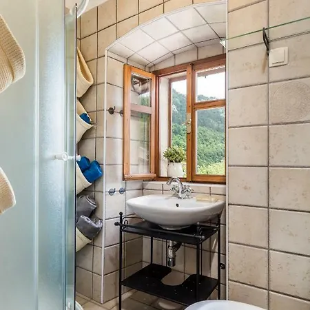 بيت للعطل House Pavincic *